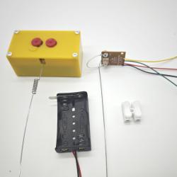 小方盒遥控器(黄色27MHz两通)含接收板